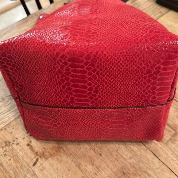 Authentic Marni Red Snakeskin Leather Tote with Zippered Pouch - Picture 13 of 15